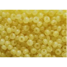 02282 Светло-желтый, алебастровый Бисер Preciosa