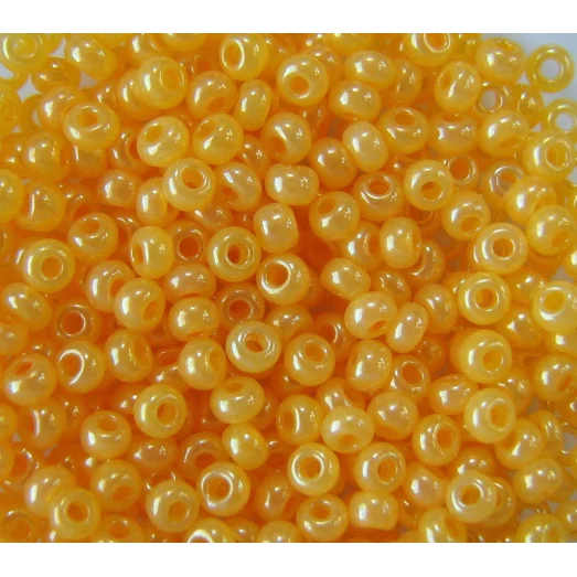 17383 Бисер непрозрачный желтый