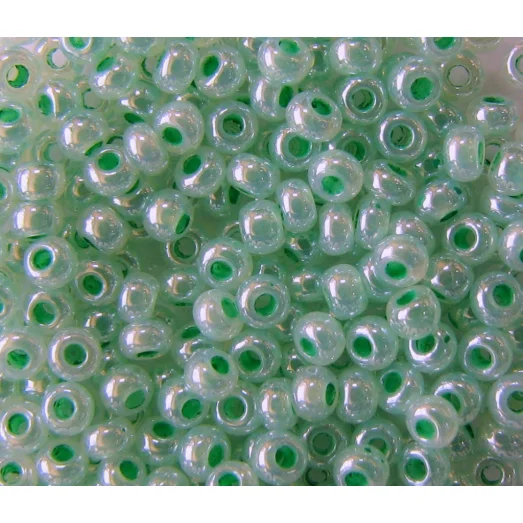 37356 Бисер непрозрачный, зелёный, жемчужный алебастр