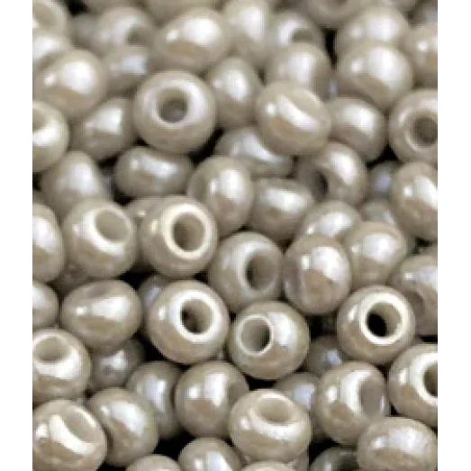 63141 Бисер Preciosa серый непрозрачный блестящий