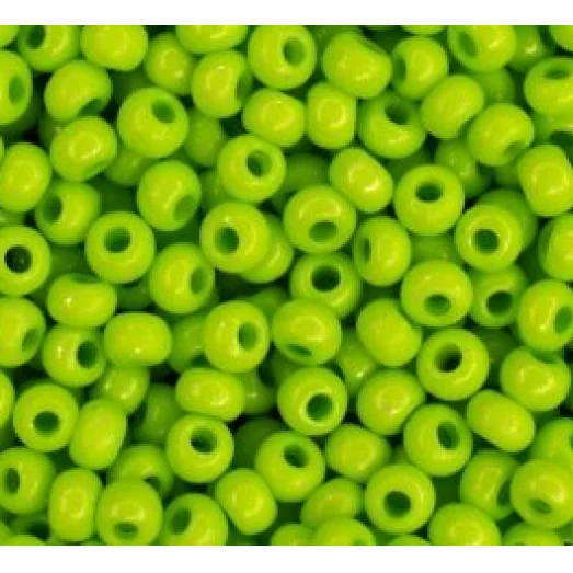 16А54 Бисер Preciosa ярко-салатовый, непрозрачный